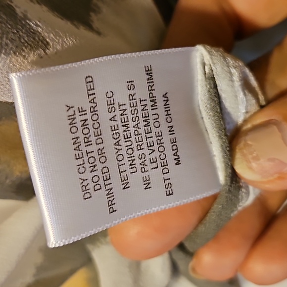 Equipment 100% Silk Blouse - Grey, Gold & White Print Sheer - Size Small - EUC - Picture 8 of 9